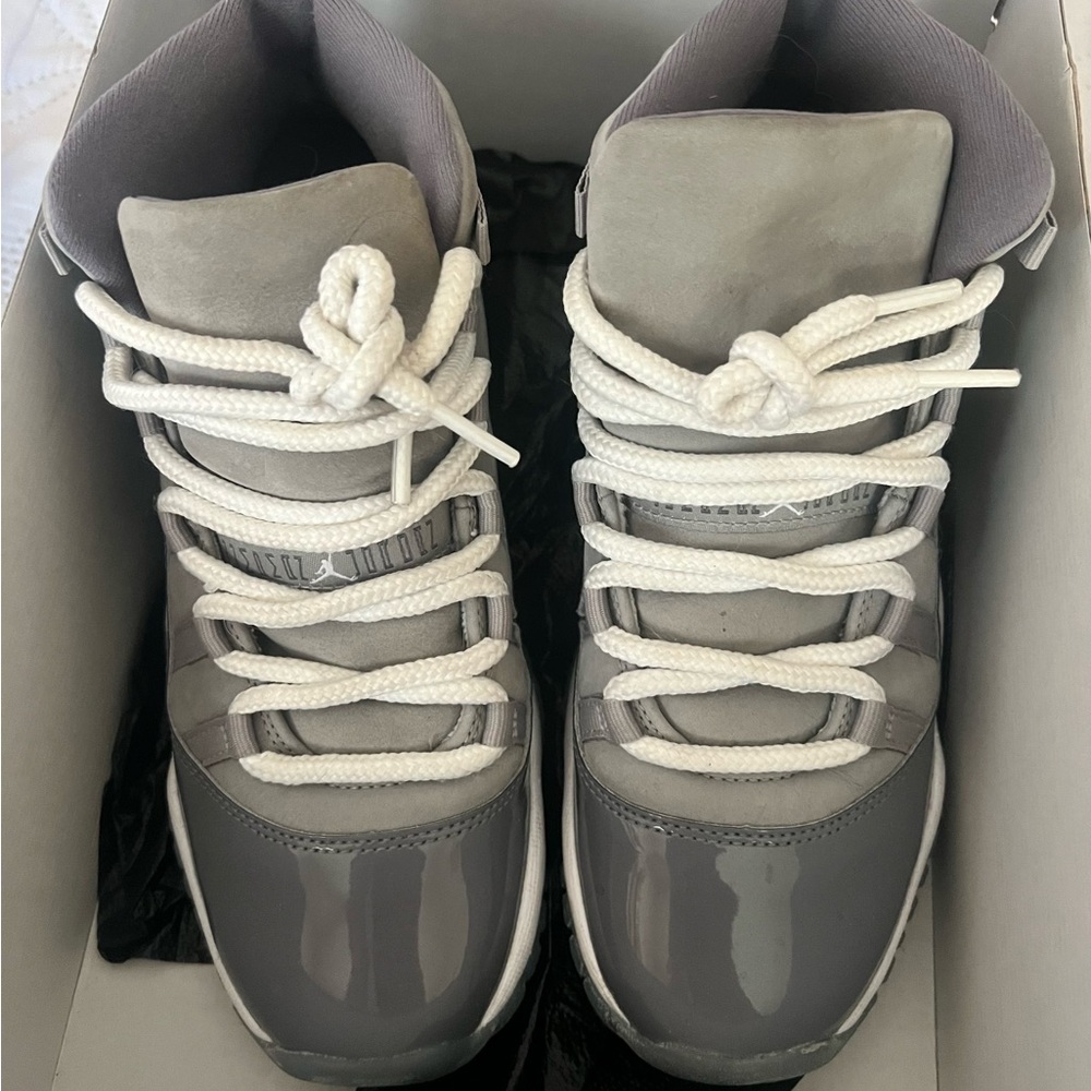 Air Jordan 11 Retro Cool Grey Sneakers